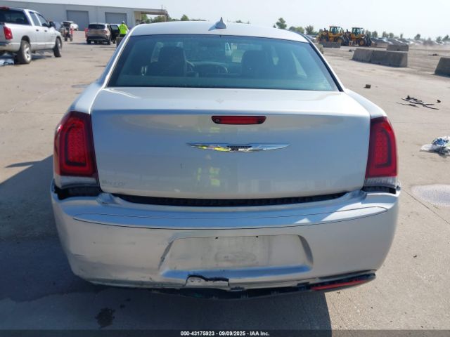 2020 CHRYSLER 300 2C3CCABG0LH131406 Photo 5
