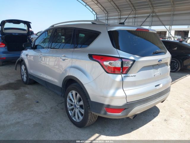 2017 FORD ESCAPE 1FMCU0J92HUD84412 Photo 2