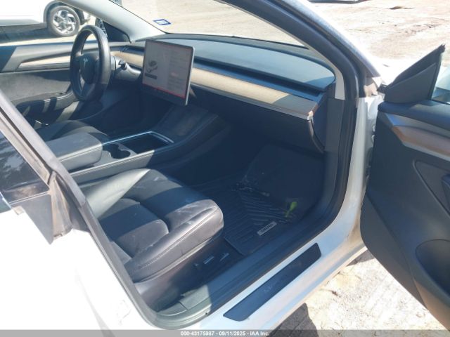 2021 TESLA MODEL 3 5YJ3E1EA7MF096240 Photo 4