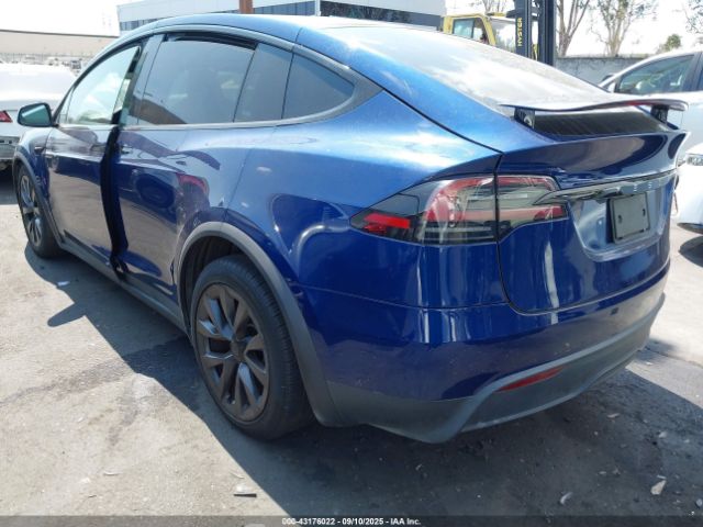 2023 TESLA MODEL X 7SAXCBE5XPF397205 Photo 2