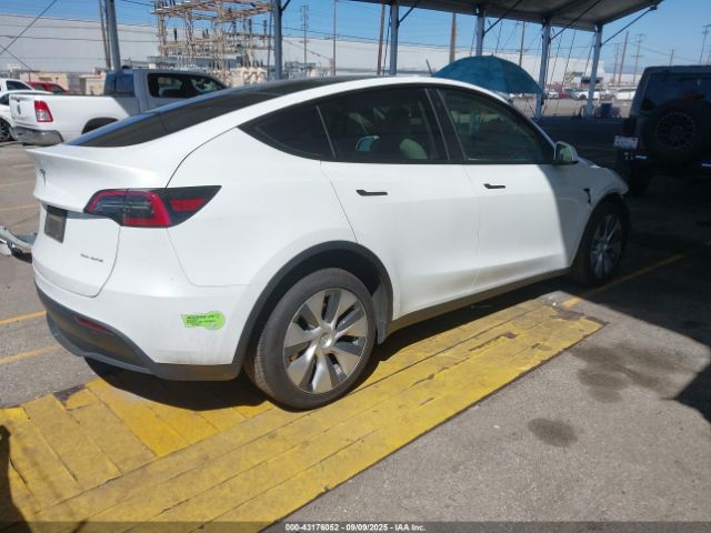 2023 TESLA MODEL Y 7SAYGDEE6PF713090 Photo 3