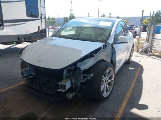 2023 TESLA MODEL Y 7SAYGDEE6PF713090 Photo 5