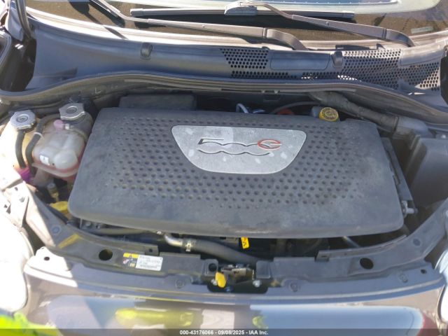 2017 FIAT 500E 3C3CFFGE2HT634378 Photo 9