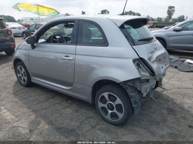 2017 FIAT 500E 3C3CFFGE6HT620824 Photo 2