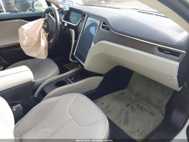 2014 TESLA MODEL S 5YJSA1H13EFP32642 Photo 4
