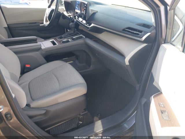 5TDKRKEC6RS213090 Toyota a25a-fxs