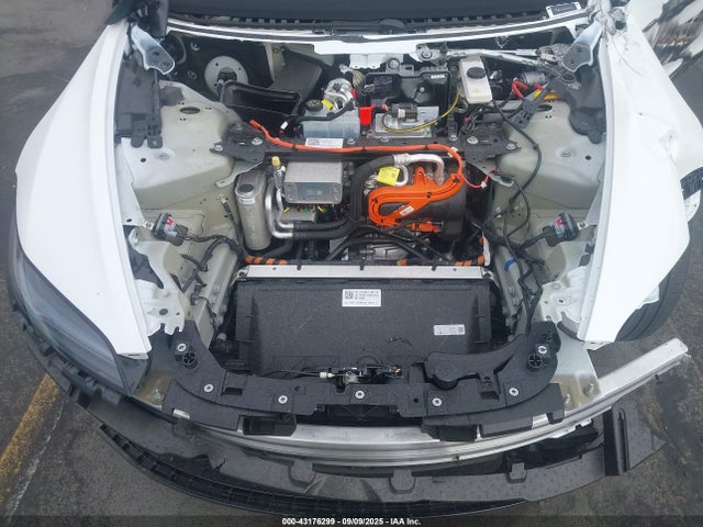 2024 TESLA MODEL 3 5YJ3E1EB1RF797629 Photo 9