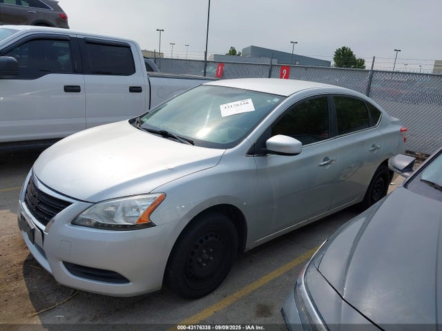 Nissan Sentra 2015 3N1AB7AP7FL658397 Image 2