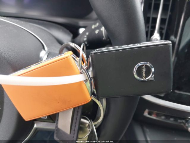 2023 VOLVO S60 7JRL12TT1PG229754 Photo 10