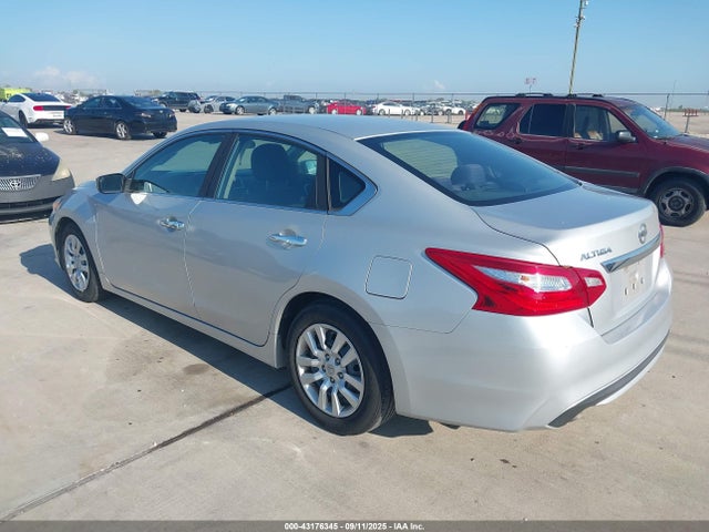 Nissan 2016 2016 1N4AL3AP1GN346750 Image 3