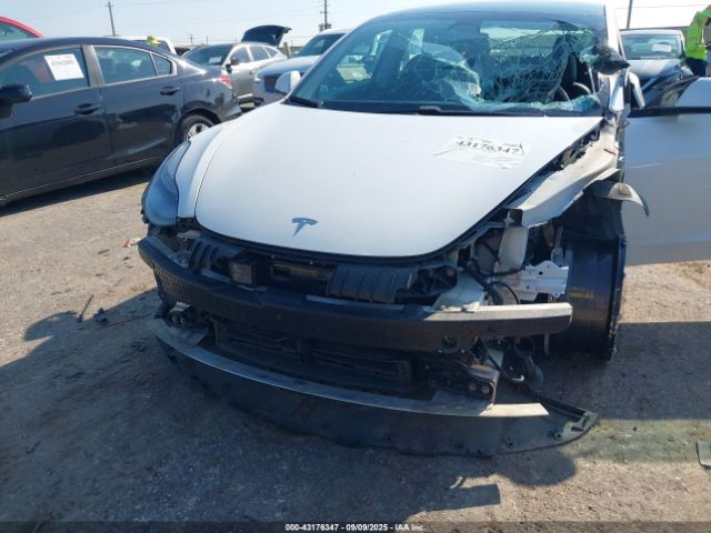 2021 TESLA MODEL 3 5YJ3E1EB9MF869573 Photo 9