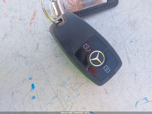 WD4PF0CD1KP162487 Mercedes-Benz om 642 with brake assist