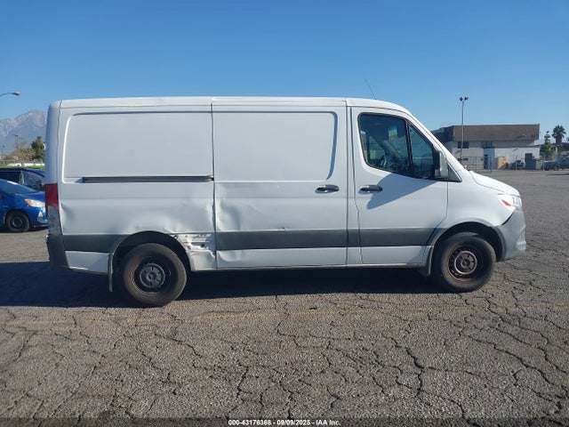 WD4PF0CD1KP162487 Mercedes-Benz om 642 with brake assist