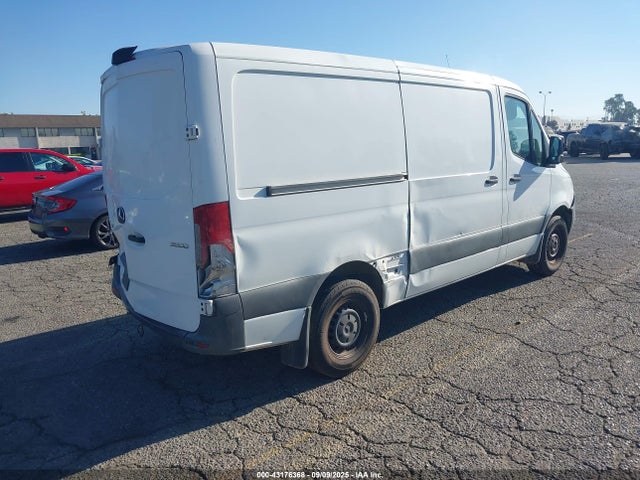 WD4PF0CD1KP162487 Mercedes-Benz om 642 with brake assist