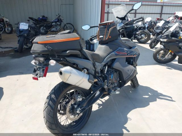 2021 KTM 890 VBKTS6407MM806323 Photo 3