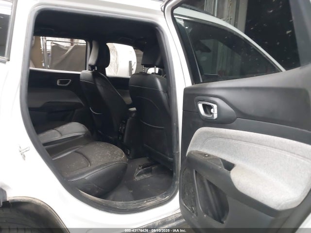 2024 Jeep Compass Latitude Lux Fwd მანქანა იყიდება აუქციონზე, vin: 3C4NJDFN8RT170524, აუქციონის ნომერი: 43176426