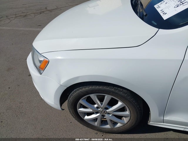 3VWD17AJ8EM419228 Volkswagen Jetta