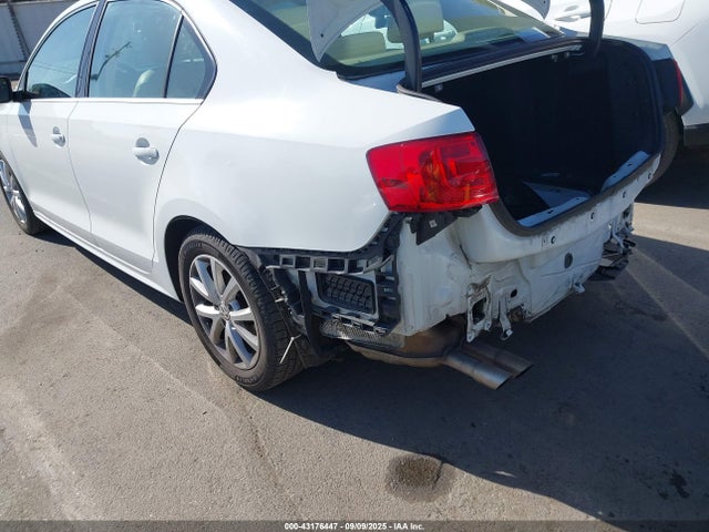 3VWD17AJ8EM419228 Volkswagen Jetta