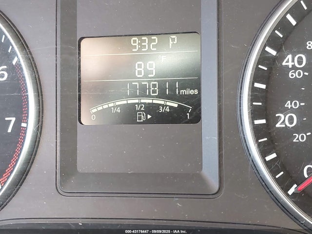 3VWD17AJ8EM419228 Volkswagen Jetta