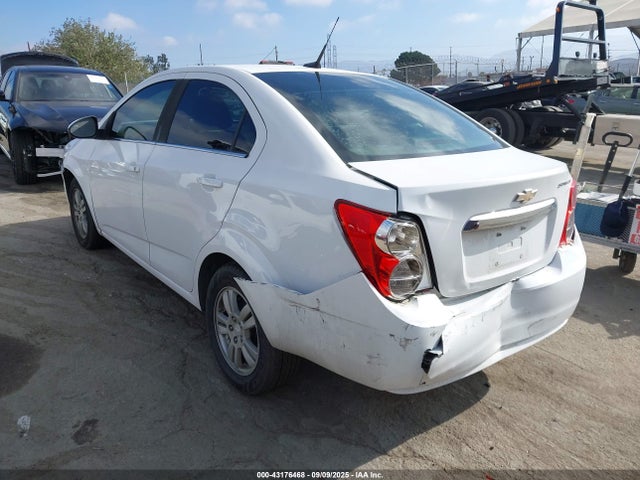 Chevrolet luw 2014 1G1JC5SH7E4134055 Image 3