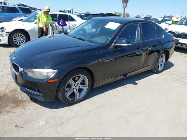 BMW 328I 2014 WBA3C1C50EK110962 Image 2