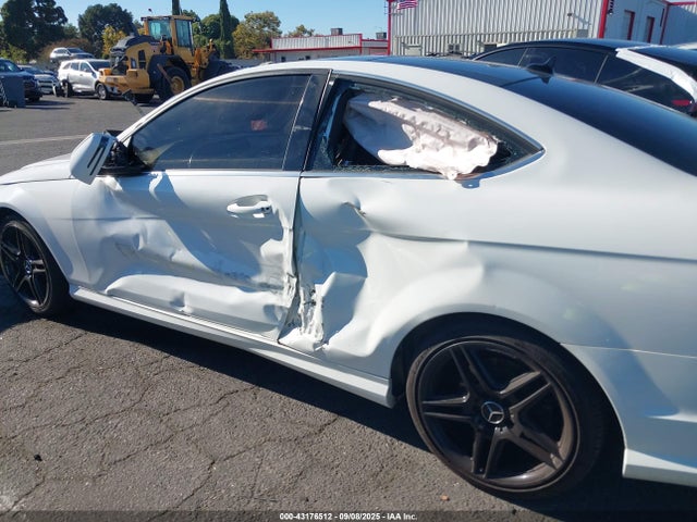 WDDGJ4HB8FG405408 Mercedes-Benz C-Class