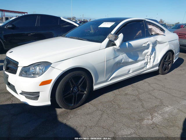 WDDGJ4HB8FG405408 Mercedes-Benz C-Class