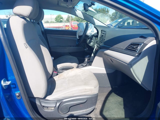 5NPD74LFXHH212696 Hyundai Elantra