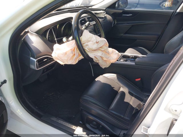 Jaguar s/c lev3 sulev30 2017 SAJAE4BV2HA958909 Image 18
