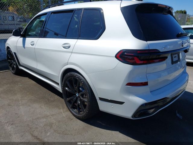 2024 BMW X7 5UX23EM06R9U25642 Photo 2