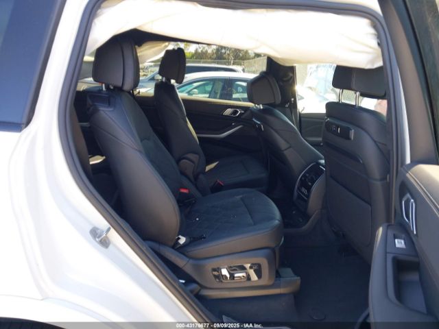 2024 BMW X7 5UX23EM06R9U25642 Photo 7