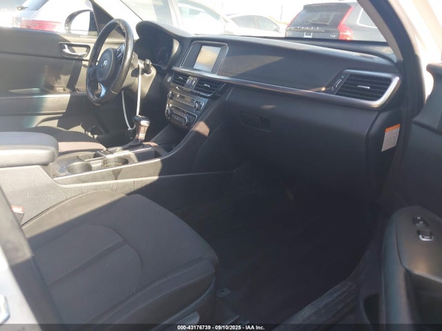 KNAGT4LE9H5018495 KIA 2017