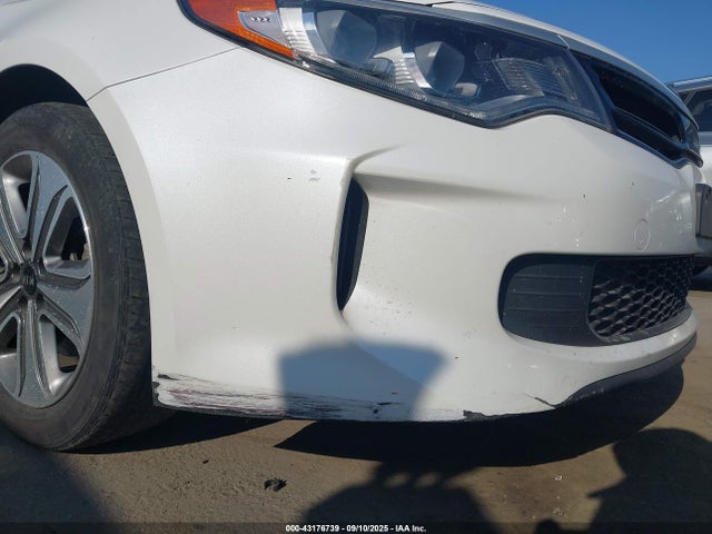 KNAGT4LE9H5018495 KIA 2017
