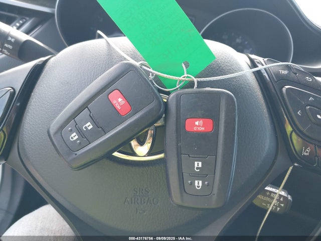 NMTKHMBX8JR004085 Toyota 3zr-fae
