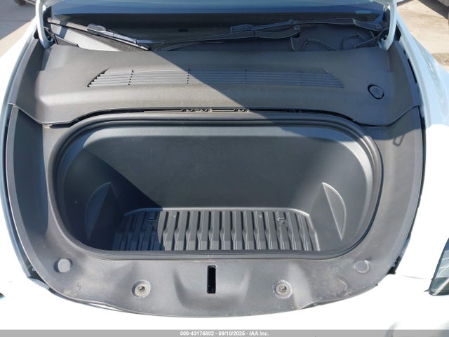 2021 TESLA MODEL Y 5YJYGDEE1MF299130 Photo 9