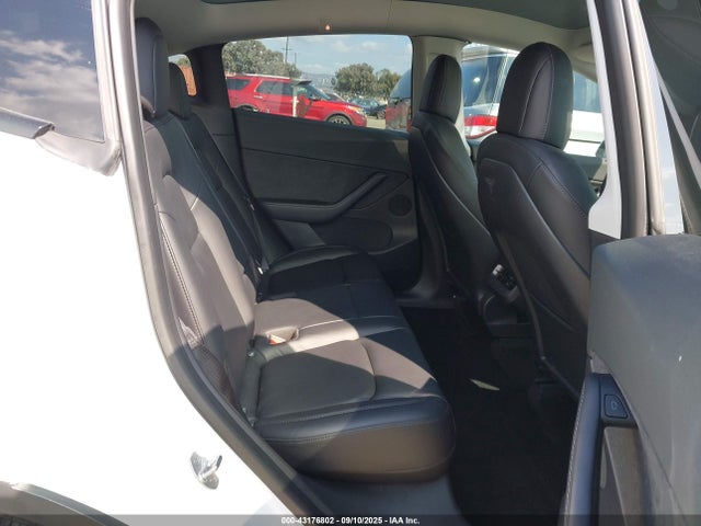 2021 TESLA MODEL Y 5YJYGDEE1MF299130 Photo 7