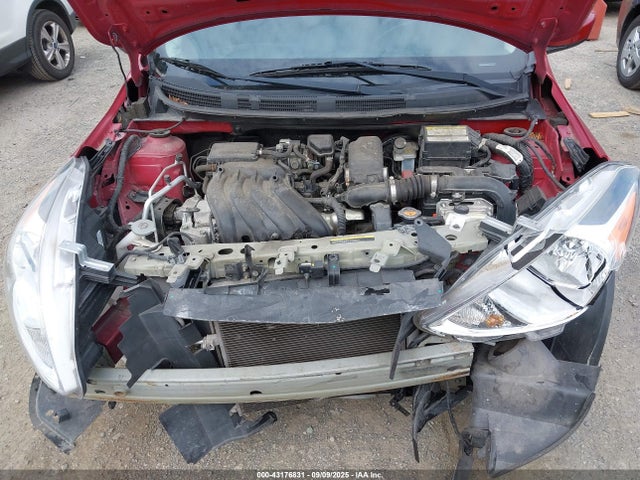 3N1CN7AP9FL810633 Nissan 2015