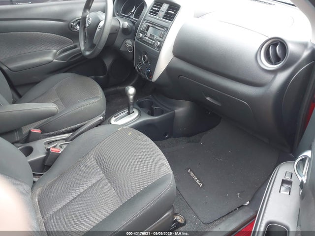 3N1CN7AP9FL810633 Nissan 2015