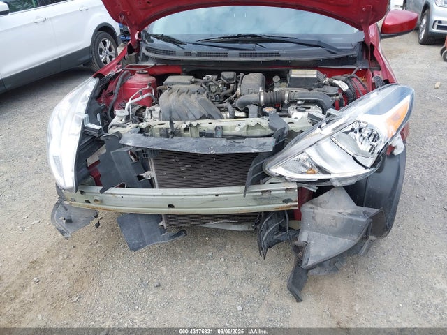 3N1CN7AP9FL810633 Nissan 2015