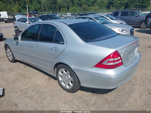 2006 MERCEDES-BENZ C-CLASS WDBRF92H86F794117 Photo 2