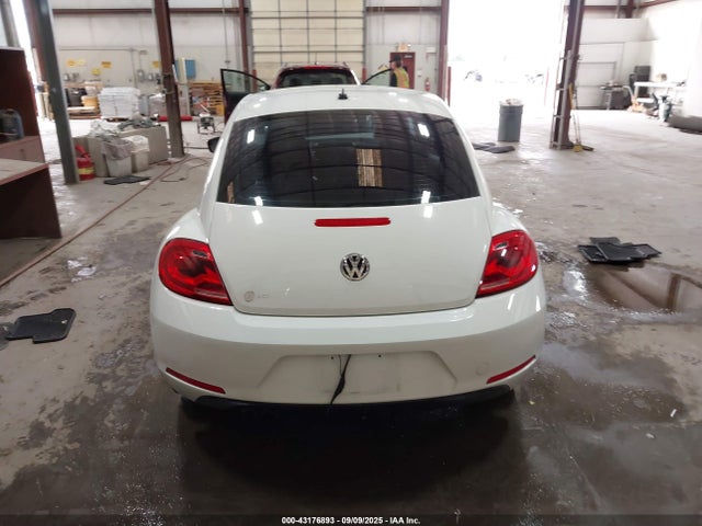 Volkswagen Beetle 2015 3VWF17AT2FM630968 Image 16