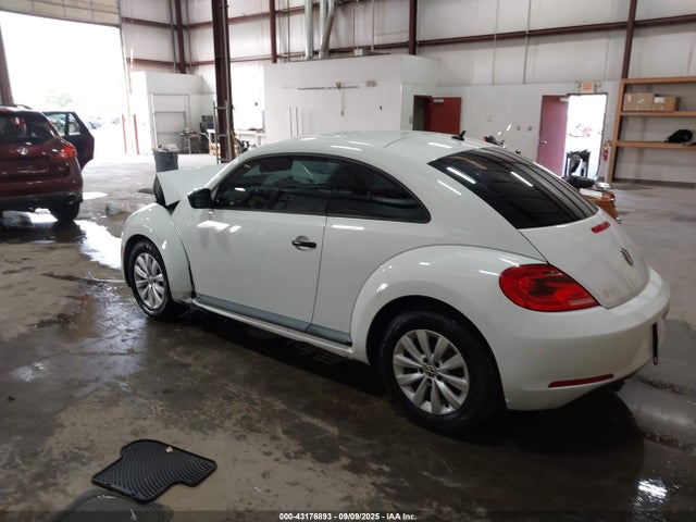 Volkswagen Beetle 2015 3VWF17AT2FM630968 Image 3