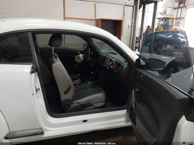 Volkswagen Beetle 2015 3VWF17AT2FM630968 Image 5