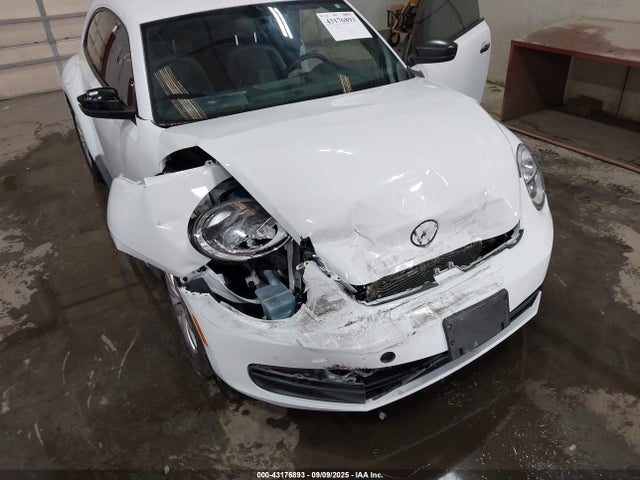 Volkswagen Beetle 2015 3VWF17AT2FM630968 Image 6