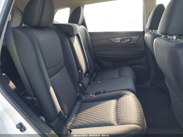JN8AT2MT5HW142059 Nissan Rogue