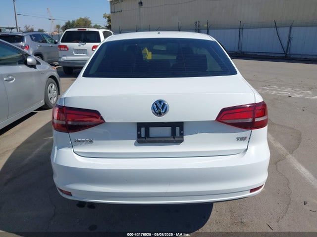 Volkswagen 1.4 tsi 2017 3VW2B7AJ5HM350023 Image 16