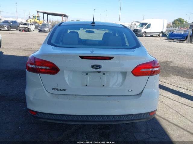 1FADP3F24FL250085 Ford 2015