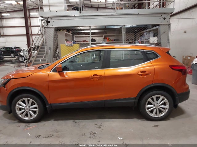 JN1BJ1CR0HW131561 Nissan 2017