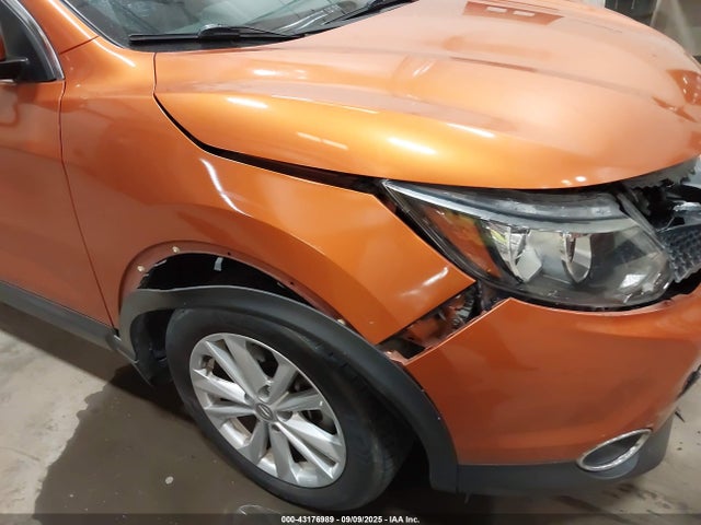JN1BJ1CR0HW131561 Nissan 2017