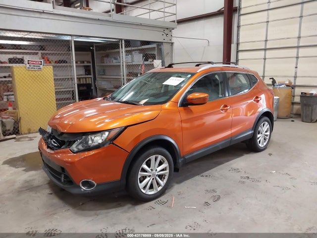JN1BJ1CR0HW131561 Nissan 2017